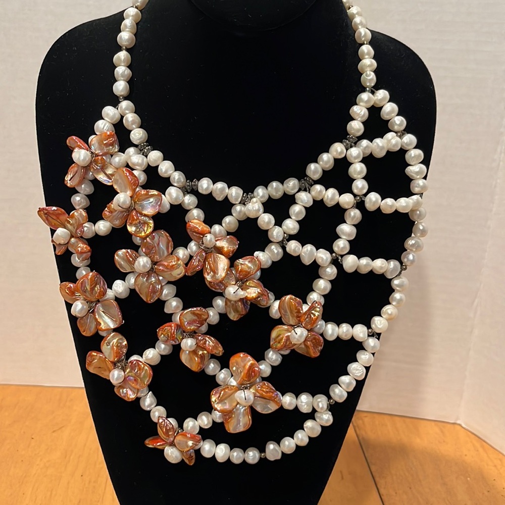 CasaBelle Bib Collar pearls& abalone & silver New , Vintage , statement Necklace